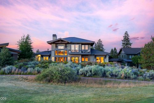19361 Roswell Dr, Bend, OR, 97702-3657 | Card Image
