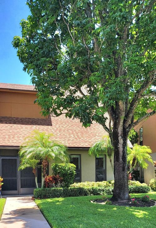 323 Sandtree Dr, Palm Beach Gardens, FL, 33403-1520 | Card Image