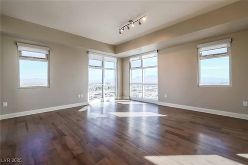 unit-2014-150 Las Vegas Blvd N, Las Vegas, NV, 89101-2951 | Card Image