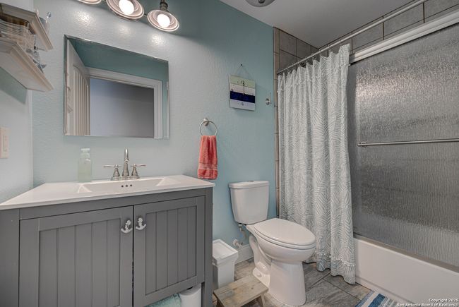 6015 Cornwall Dr, House other with 5 bedrooms, 4 bathrooms and null parking in Spring Branch TX | Image 29