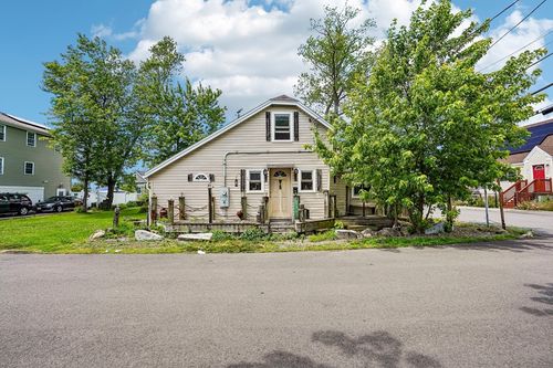 49 Ellerton St, Revere, MA, 02151-4832 | Card Image