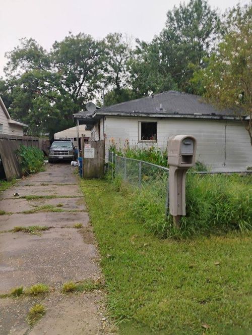 908 Avenue F, South Houston, TX, 77587-4321 | Card Image