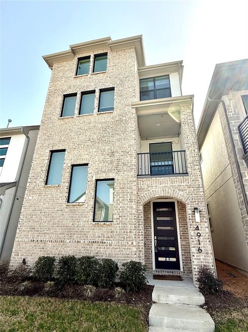 4916 Broadway Dr, Plano, TX, 75024-7009 | Card Image