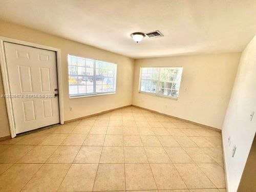 1-696 Ne 85th St, Miami, FL, 33138 | Card Image