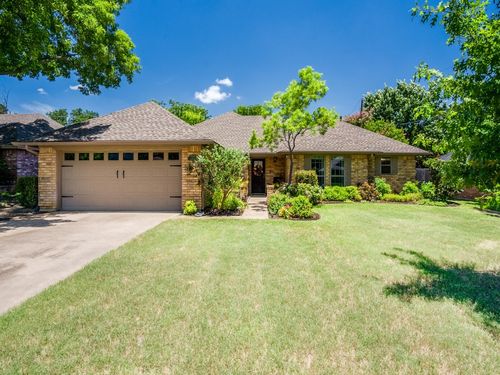 225 Ne Brushy Mound Rd, Burleson, TX, 76028-2541 | Card Image