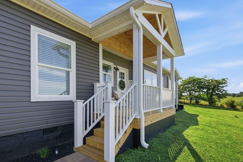 252 Hughes Ln, Cynthiana, KY, 41031-4185 | Card Image