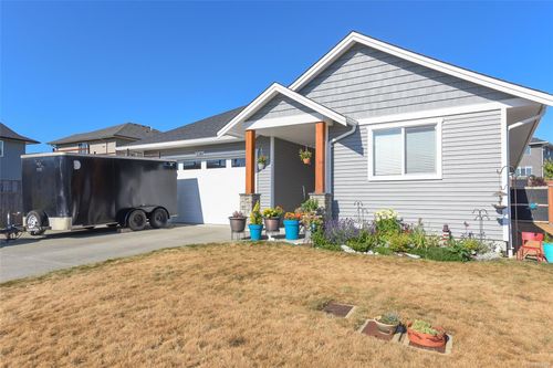 3389 Bolton St, Cumberland, BC, V0R1S0 | Card Image