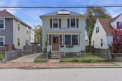 87 Elder St, Pawtucket, RI, 02860-1645 | Card Image