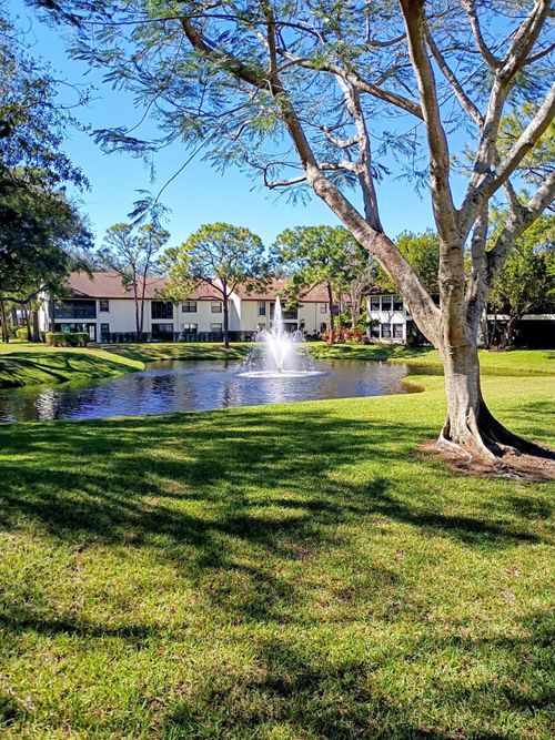 3451 Jog Park Dr, Greenacres, FL, 33467-2071 | Card Image