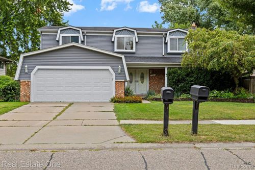 1740 Lakewood Dr, Troy, MI, 48083-5553 | Card Image