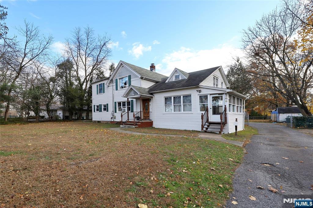 Residential in Paramus 3