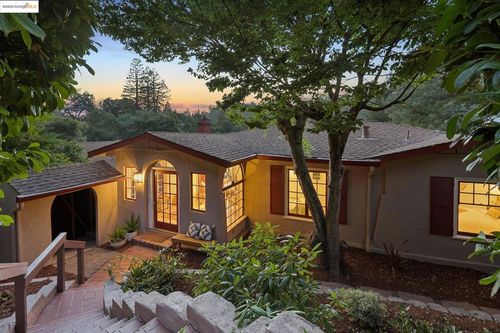1832 Woodhaven Way, Oakland, CA, 94611-1237 | Card Image