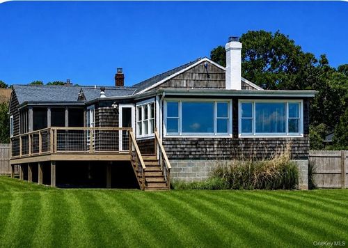 57 Moon Ave, Flanders, NY, 11901-4043 | Card Image