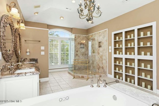 Master Bath | Image 81