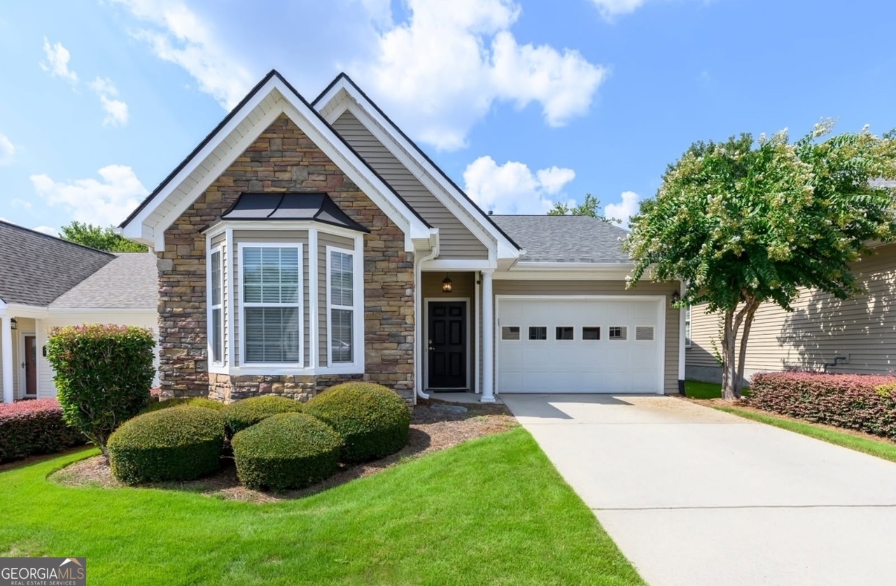 Hampshire Ln, Newnan, GA 30265