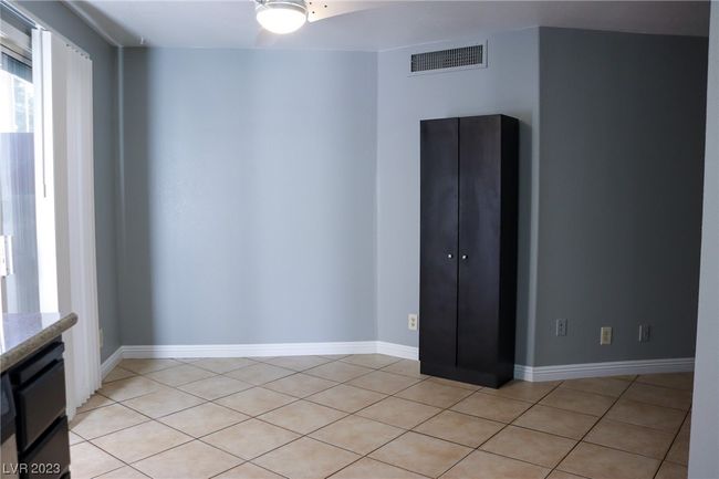 Dining room off the kitchen | Image 9