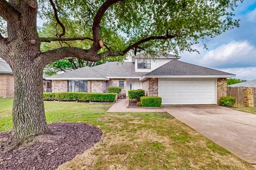 3965 Singleleaf Ln, Fort Worth, TX, 76133-6820 | Card Image