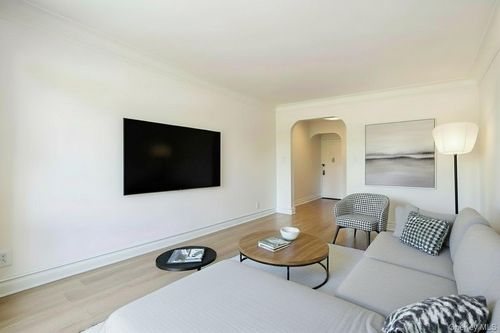 apt-c1-94 64th Rd, Rego Park, NY, 11374-3010 | Card Image