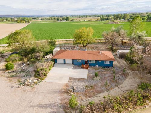 94 A Cliff Dr, Riverton, WY, 82501-8800 | Card Image