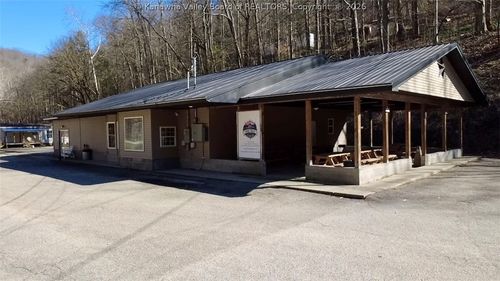 1783 Horse Creek Rd, Spurlockville, WV, 25565-9100 | Card Image