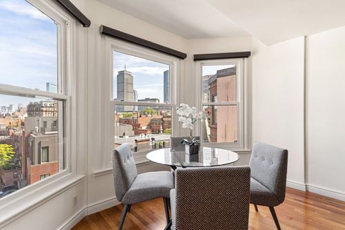 708-4 Charlesgate E, Boston, MA, 02215 | Card Image