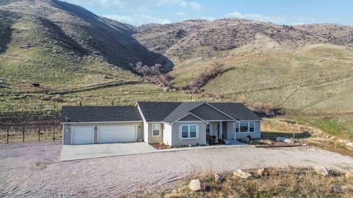25 River Ridge Court, Horseshoe Bend, ID, 83629 | Card Image