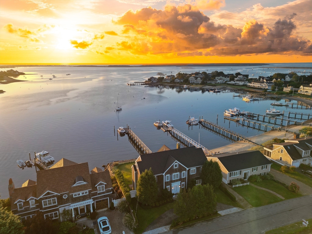 Bay Shore Rd, Hyannis, MA 02601