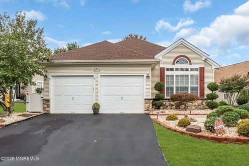 40 Isabella Dr, Manchester, NJ, 08759-6038 | Card Image