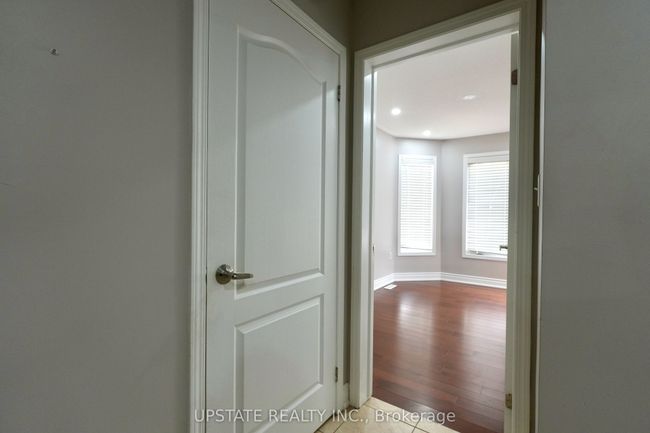UPPER - 18 Caliper Rd, House attached with 4 bedrooms, 3 bathrooms and 2 parking in Brampton ON | Image 5