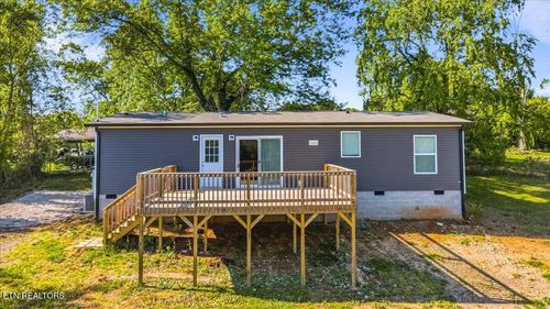 135 Gamble Ln, La Follette, TN, 37766-4624 | Card Image