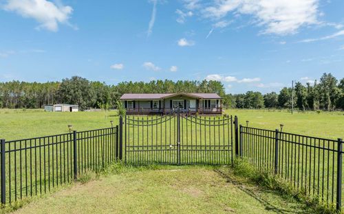 631 Sw Marigold Pl, FORT WHITE, FL, 32038-6814 | Card Image