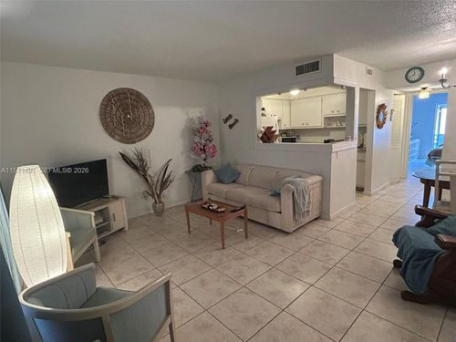 344b-2901 Nw 47th Ter, Lauderdale Lakes, FL, 33313-1792 | Card Image