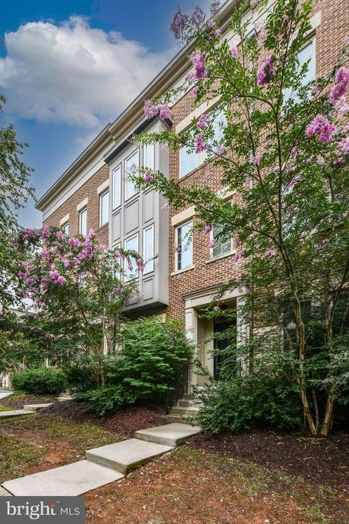42244 Bliss Ter, BRAMBLETON, VA, 20148-1732 | Card Image