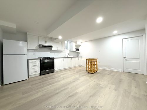 bsmt-131 Crow St, Welland, ON, L3C0G6 | Card Image