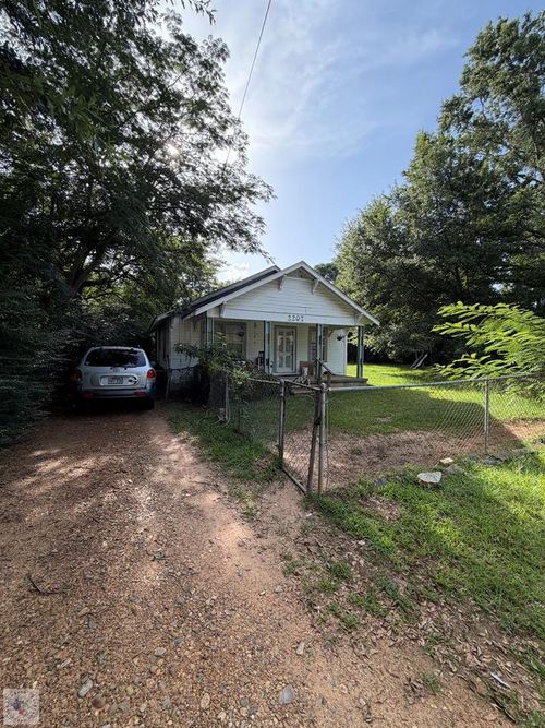 2207 Lowell St, Texarkana, AR, 71854-7919 | Card Image