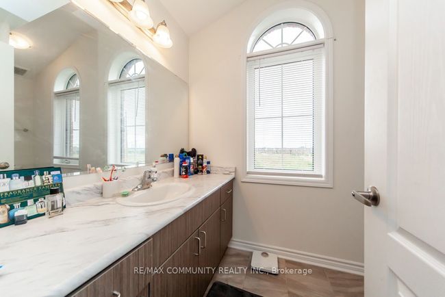 6 Westfield Dr, House attached with 3 bedrooms, 3 bathrooms and 1 parking in Whitby ON | Image 35