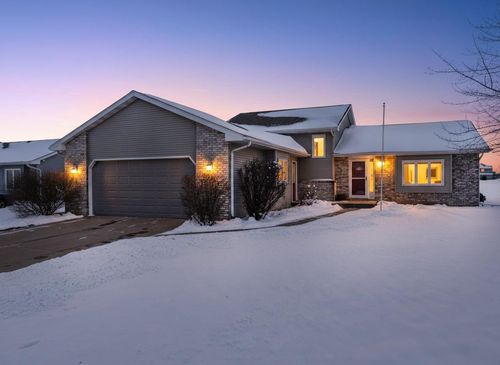 3200 S Huckleberry Lane, APPLETON, WI, 54915 | Card Image