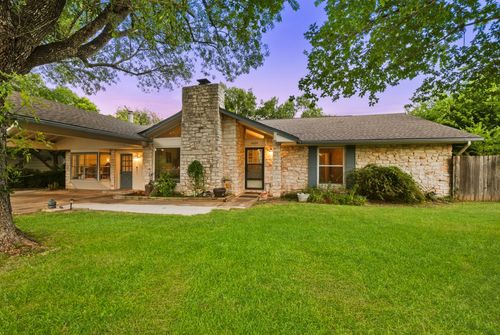 9409 Braeburn Gln, Austin, TX, 78729-2804 | Card Image