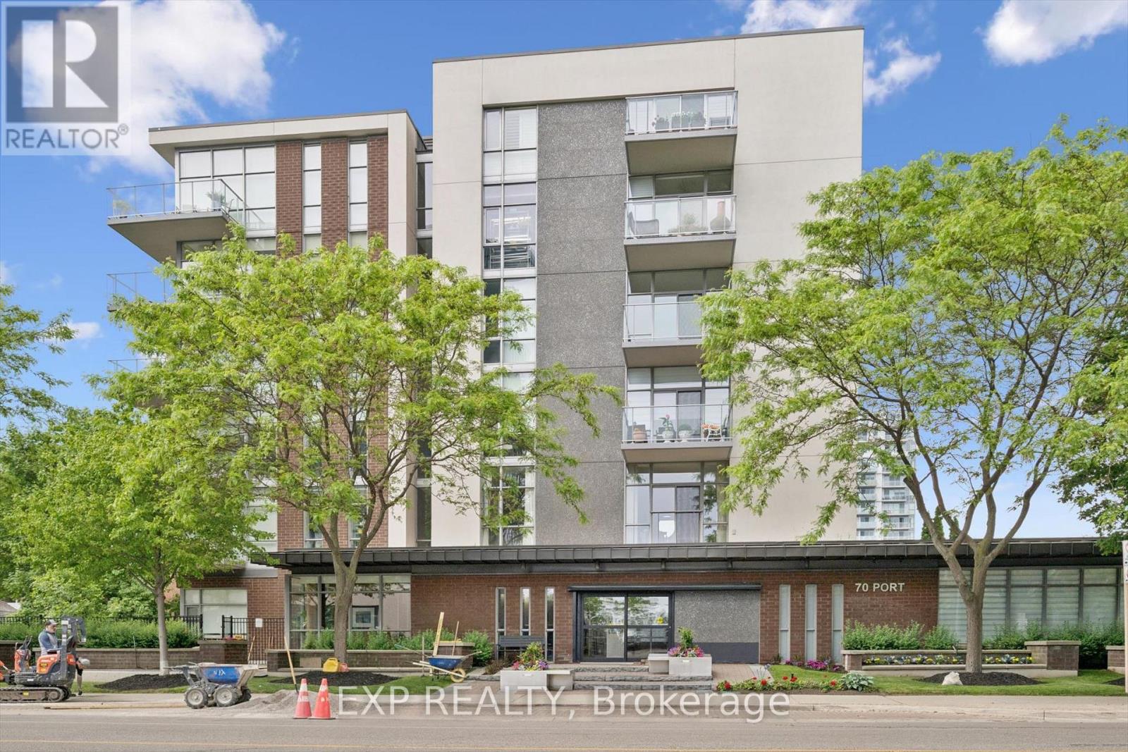 Residential in Mississauga (Port Credit)