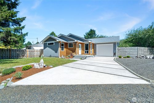 124 N Wynoochee Dr Sw, Ocean Shores, WA, 98569-8951 | Card Image