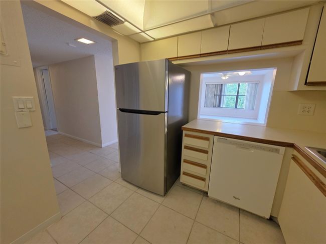 APT-319 - 2316 S Cypress Bend Dr, Condo with 2 bedrooms, 2 bathrooms and null parking in Pompano Beach FL | Image 5