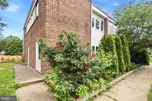 1224 Magnolia Ln, HERNDON, VA, 20170-3827 | Card Image
