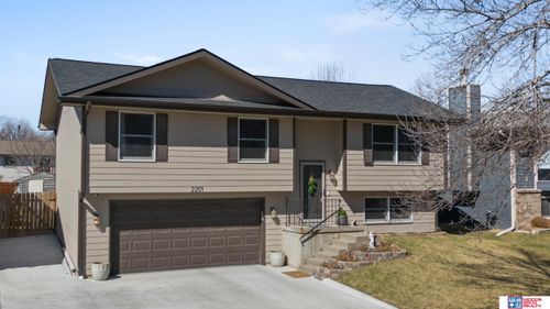 2201 Sw 16th St, Lincoln, NE, 68522-2427 | Card Image