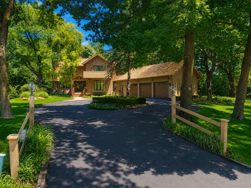 25546 N Cayuga Trl, Lake Barrington, IL, 60010-1194 | Card Image