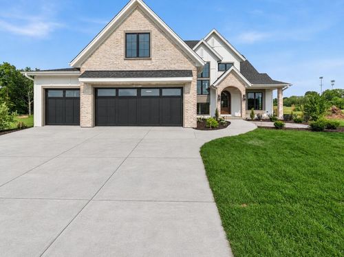 W184N5172 Sunrise Ln, MENOMONEE FALLS, WI, 53051-1759 | Card Image