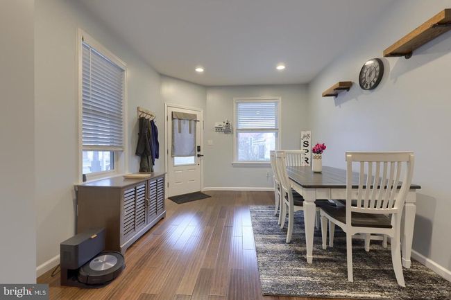 306 S Cherry St, Home with 3 bedrooms, 2 bathrooms and null parking in MYERSTOWN PA | Image 4