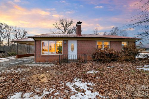 2668 Terrace Dr, Granite Falls, NC, 28630-8526 | Card Image