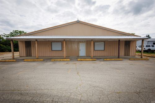 413 N High St, West Lebanon, IN, 47991-8100 | Card Image