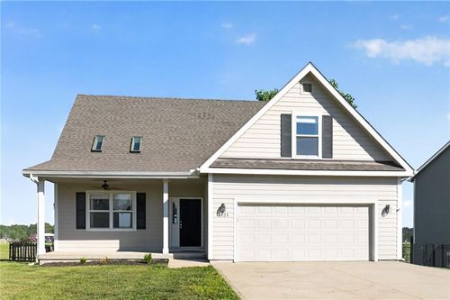 1121 Peach St, Eudora, KS, 66025-9607 | Card Image