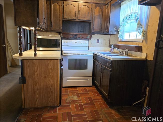 2nd Floor Kitchen | Image 39